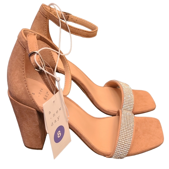 A New Day Ema Heels - Picture 2 of 12